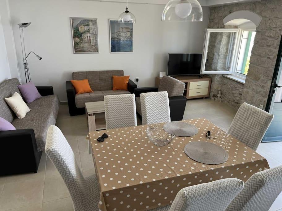 Holiday Home Aria Podgora Eksteriør bilde